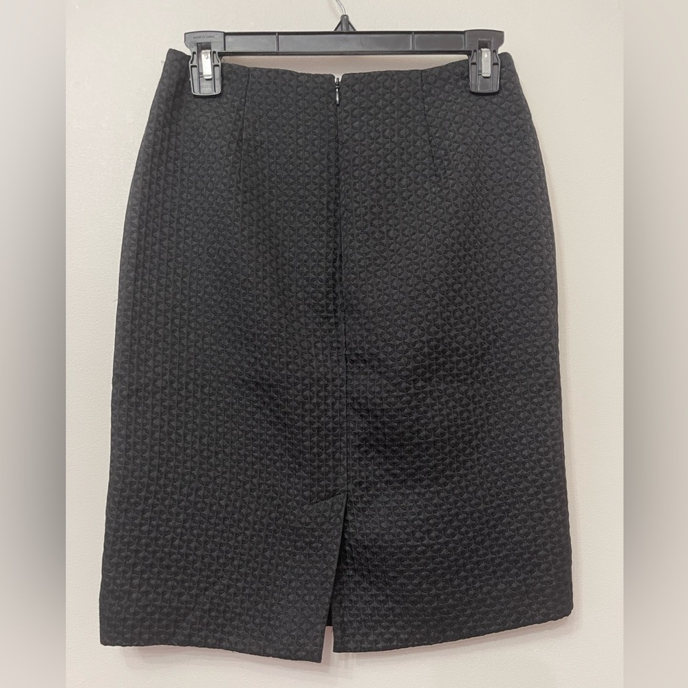 Banana Republic Textured Pencil Skirt - Picture 2 of 7